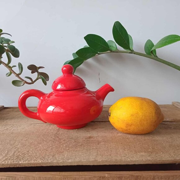 Vintage Hayhoe Flowerdale Single Serve Small Red Ceramic Teapot, Canada Pottery - Picture 2 of 10